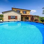 בית נופש House Dolly *