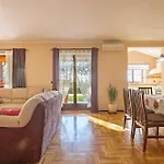 בית נופש House Dolly