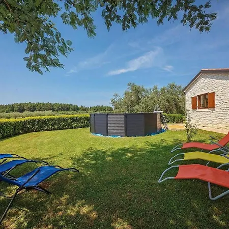 Semesterbostad House Dolly *