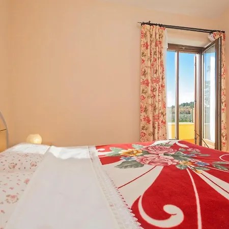 Holiday home House Dolly *